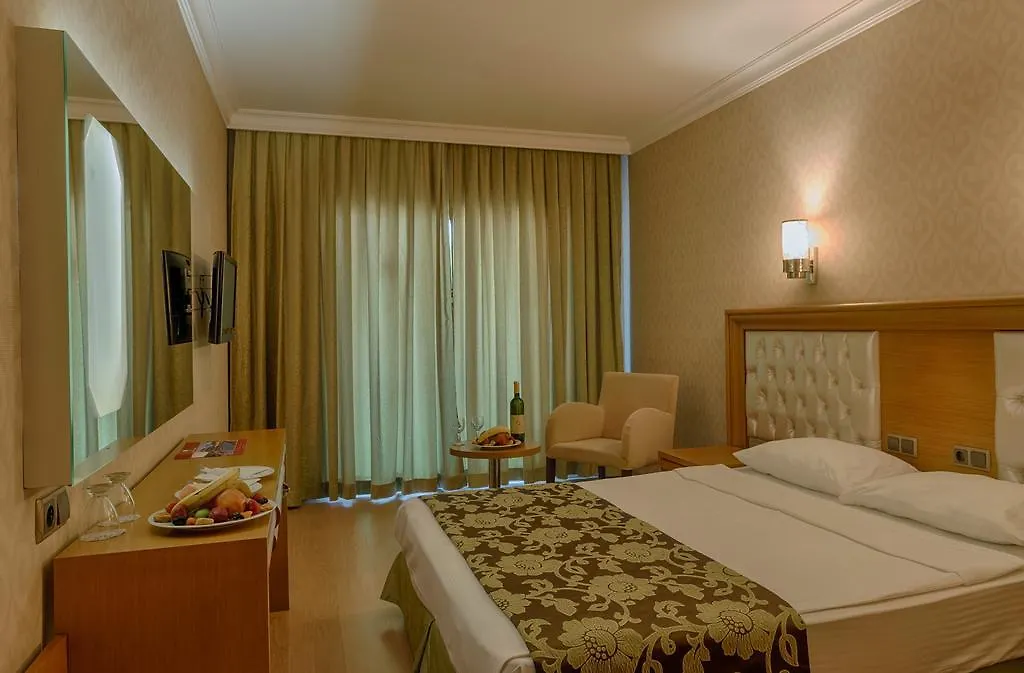 Pasabey Hotel マルマリス 4*,